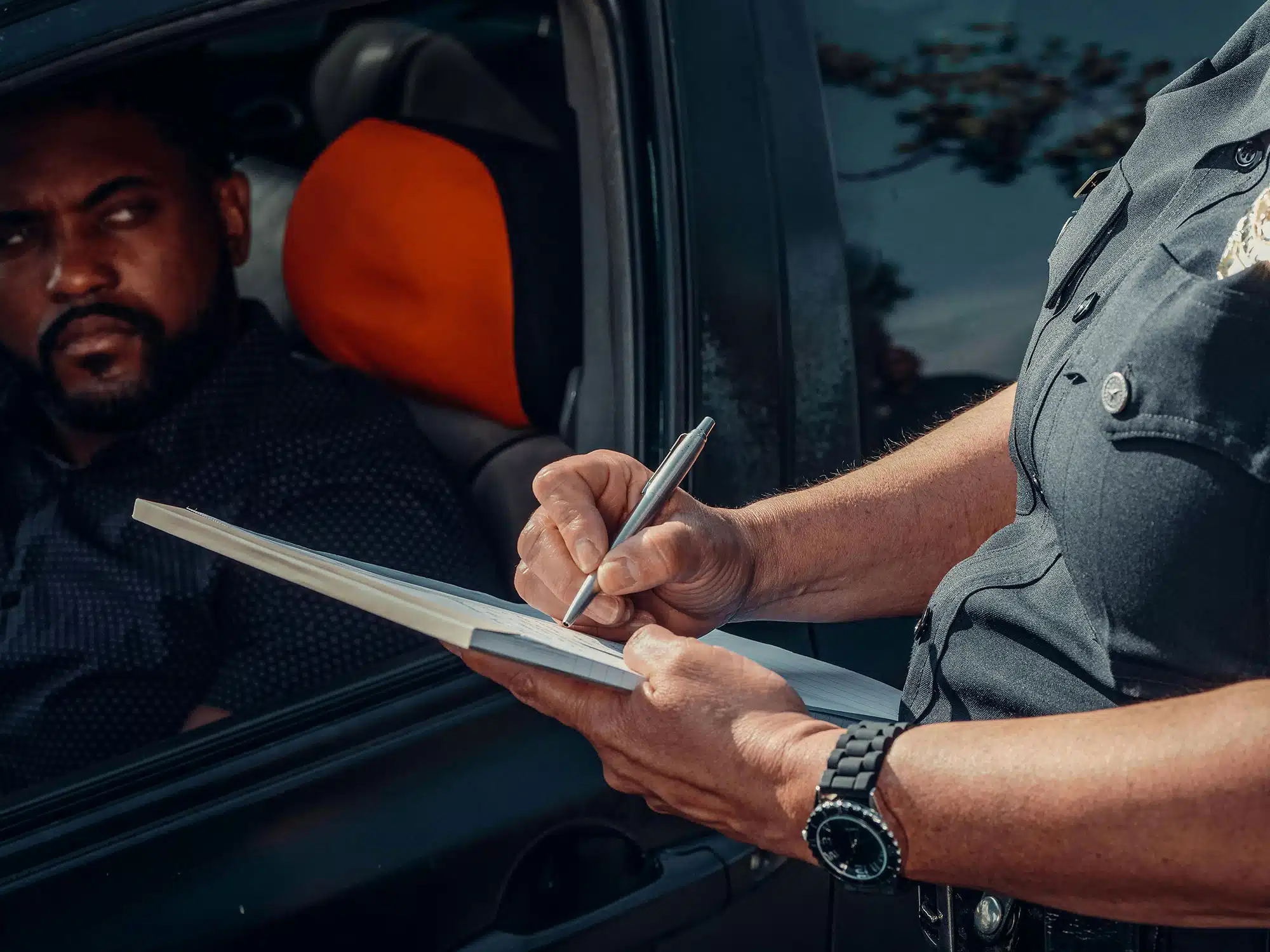 Ontarian getting a traffic ticket for a suspended license